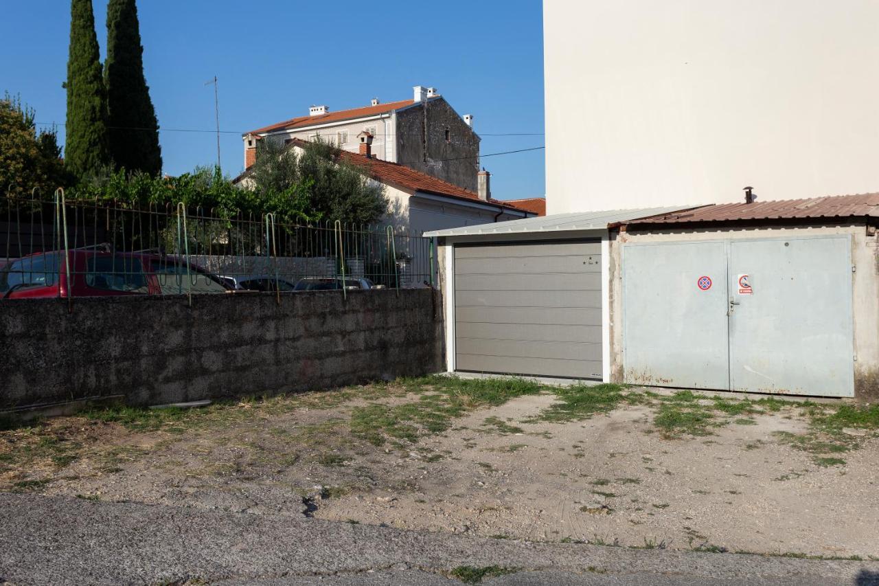 Apartman Izis Centar Pule Pula Exterior photo