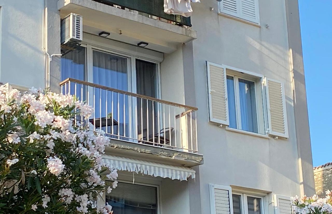 Apartman Izis Centar Pule Pula Exterior photo